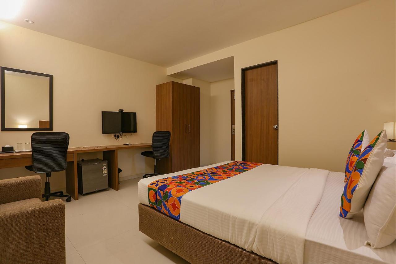 Fabhotel Royal International Mumbai Ngoại thất bức ảnh